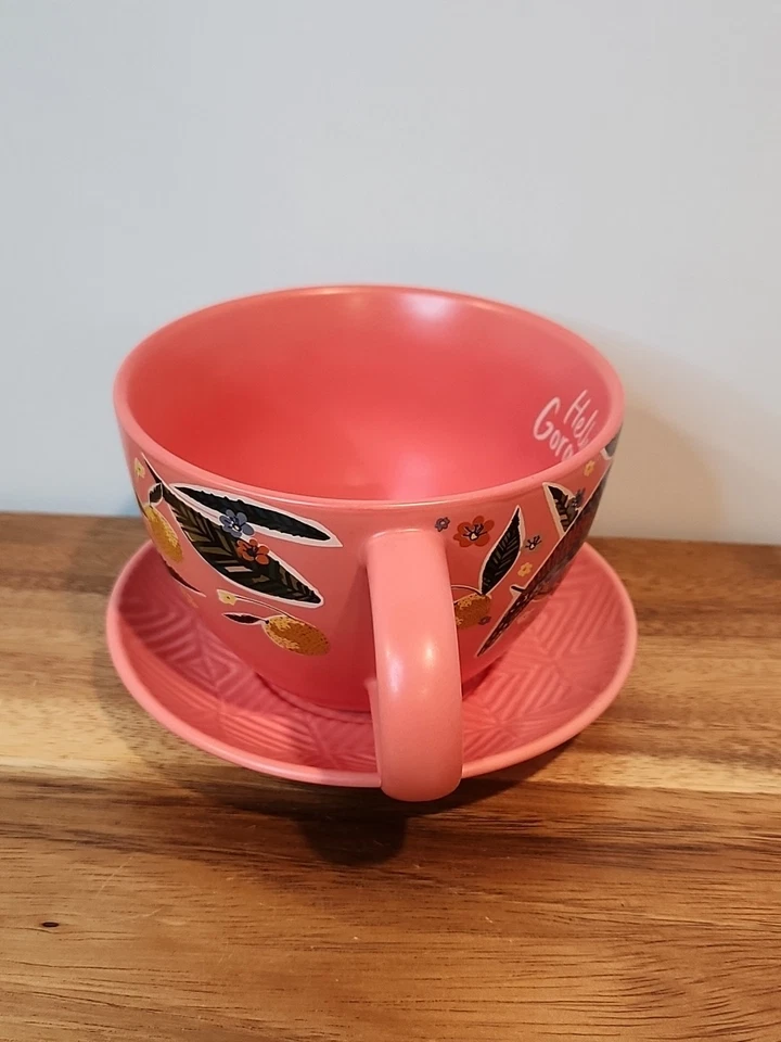 Taza y platillo Threshold Latte HELLO MAGNÍFICO loros aves tropicales 16 oz taza roja Foto 2 de 4