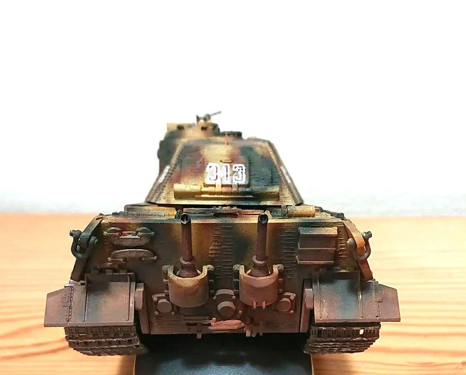 Carro armato King Tiger Tamiya 1/48 esercito tedesco costruito e dipinto - Immagine 4 di 4