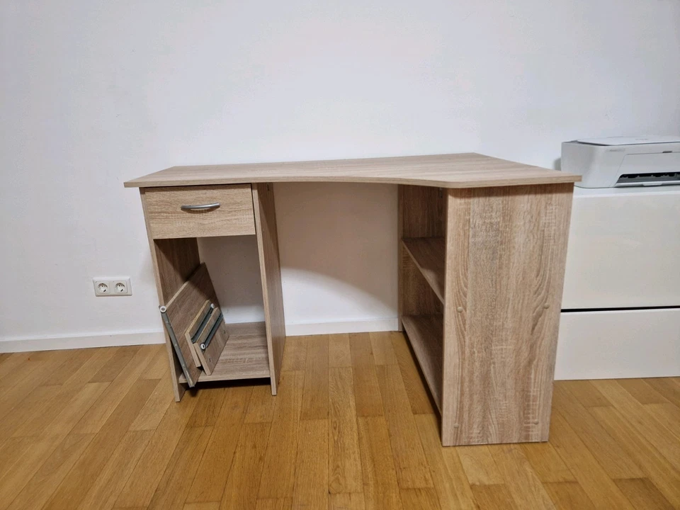 Schreibtisch 