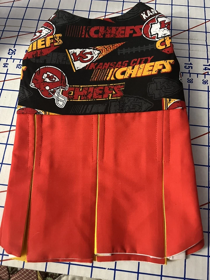 NFL KANSAS CITY CHIEFS DRESS FOR SMALL DOG Foto 2 de 4