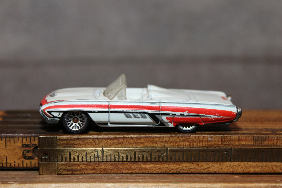ホットウィール 63 T バード 63 FORD THUNDERBIRD (T-BIRD)のレビュー！弾丸みたいな