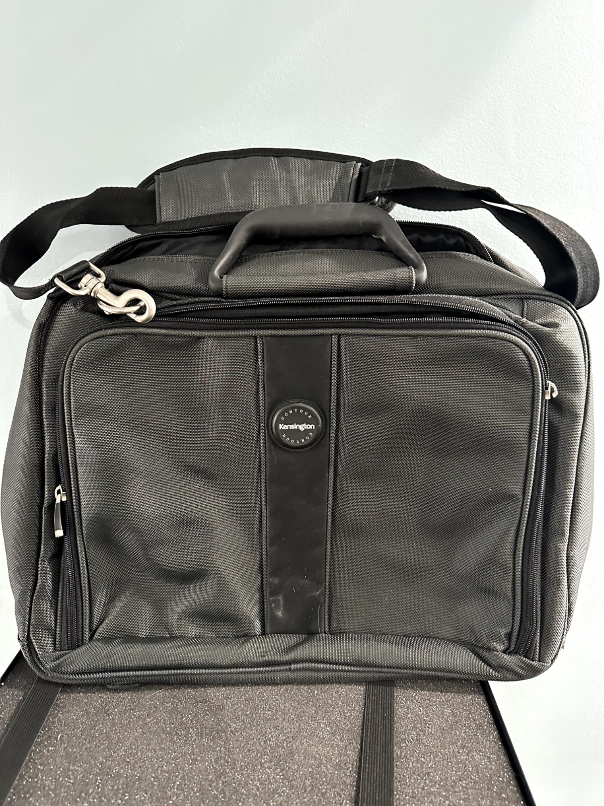 Kensington Contour  Laptop Notebook Carry Travel Bag *
