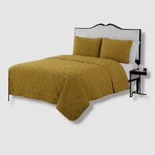 VCNY Home Yellow Kaleidoscope 3-Piece Gold Geometric Quilt Set Full/Queen