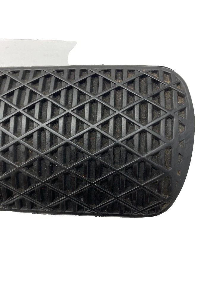 Mercedes Benz E320 2004 2005 2006 cubierta de pastillas de freno arranque OEM 1232910082 Foto 3 de 4