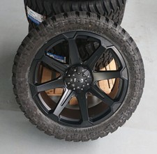 RID R05 10x22 6x139,7 Felgen + Reifen Black Bear MT 33x12,5x22 für Dodge RAM