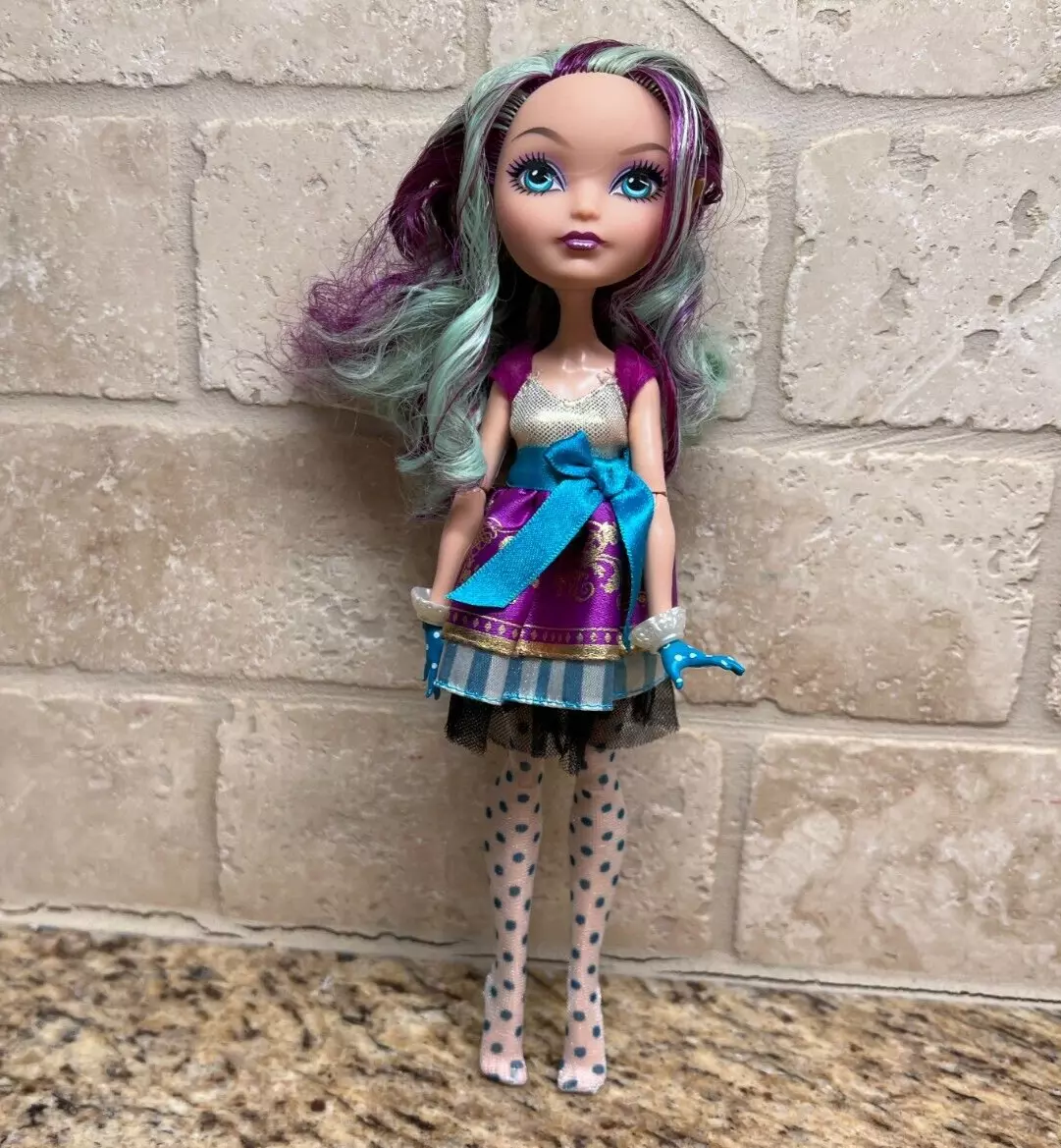 Boneca ever after high madeline hatter: Com o melhor preço