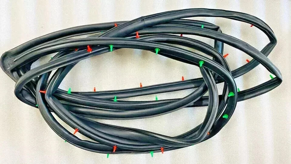 Par de juntas de puerta para conductor Suzuki Samurai SJ413 SJ410 funcionamiento/tira climática izquierda/derecha Foto 2 de 2