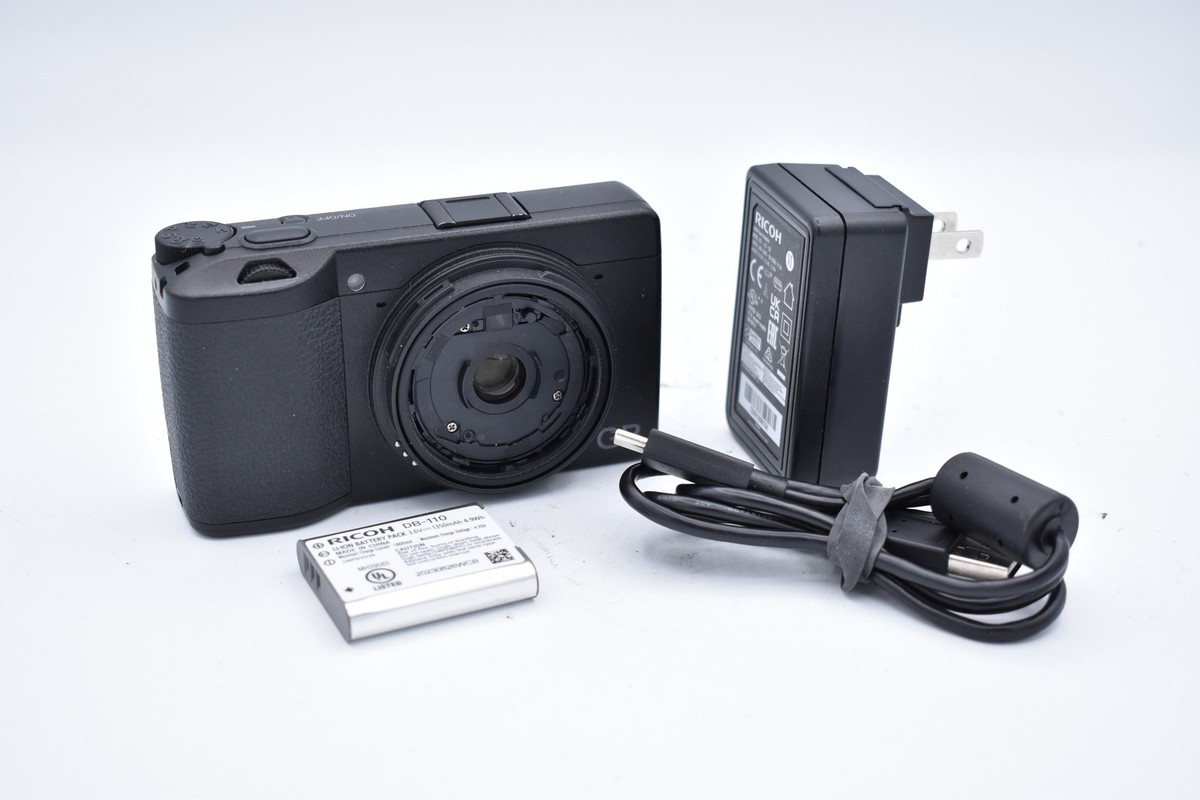 Ricoh GRⅢX Amazon.com : Ricoh GR IIIx Digital Camera with Soft Case