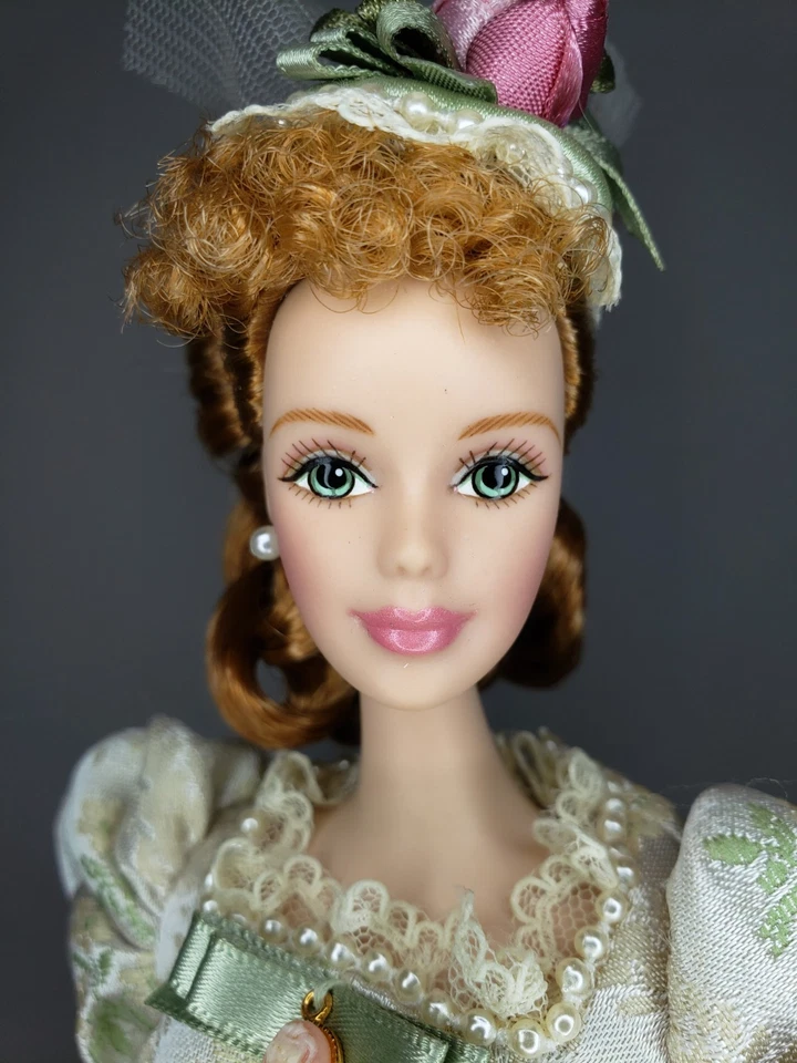 НОВАЯ ФАРФОРОВАЯ КУКЛА БАРБИ С ВОСПОМИНАНИЯМИ 1998 ОГРАНИЧЕННЫЙ ВЫПУСК MATTEL 20983 - Изображение 3 из 4