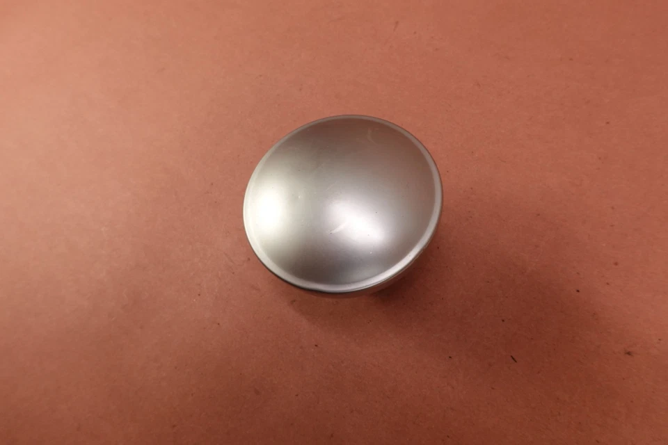 2009-2021 Harley Davidson Iron 883 XL883N Gas Fuel Cap - Image 3 of 4