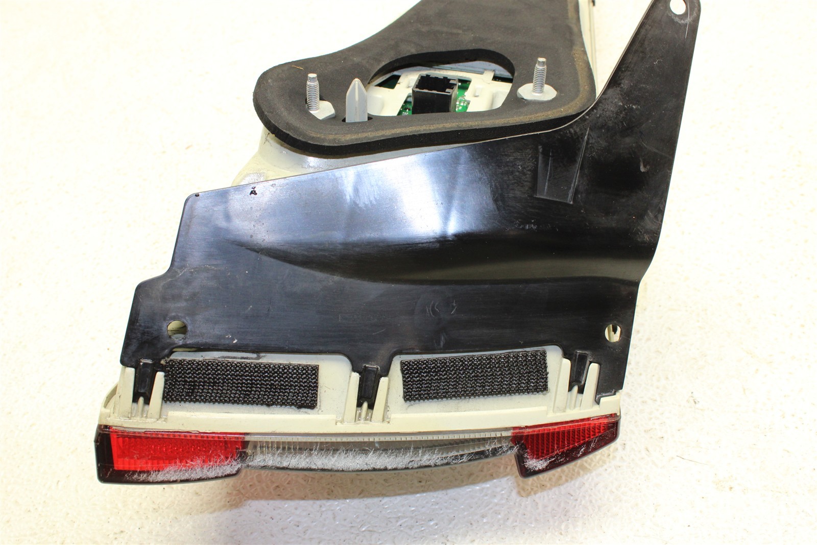 2008-2019 Maserati GranTurismo Right Tail Light Outer 000285761 