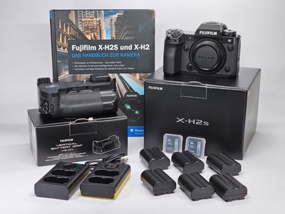 Fujifilm X-H2S VG-XH Zubehörpaket Garantie Bis 3/27 2007 Auslösungen  NEU in OVP