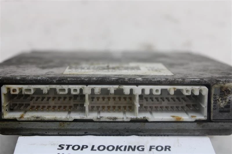 Computadora ECU ECM TOYOTA CAMRY SOLARA 1999 99 8966106671 1160896 Foto 4 de 4