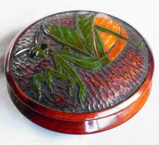 Vintage Japanese Lacquerware Incense Container Box Praying Mantis Sanuki Carving