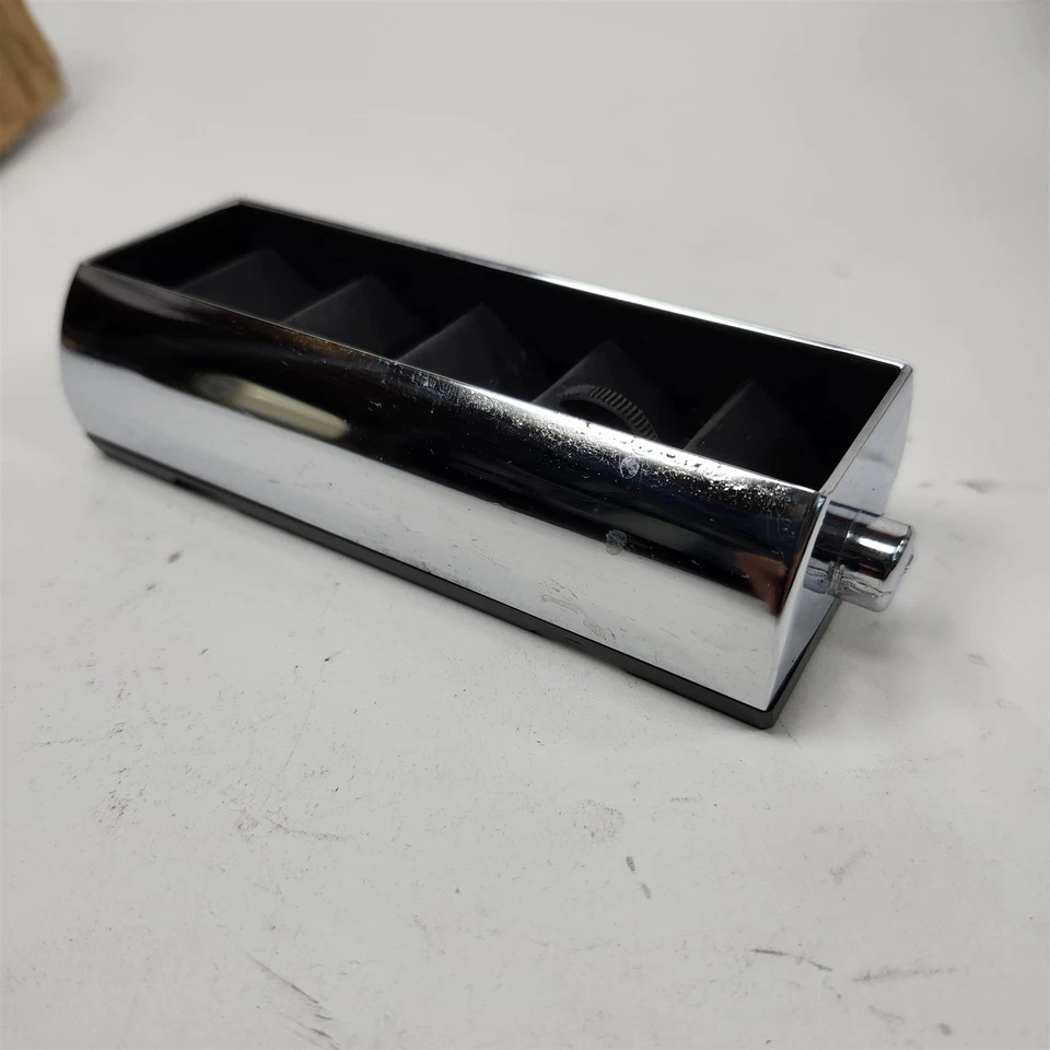 67 1967 Pontiac Bonneville... LH&RH Inside Air Deflectors NOS 9786695 9786696 - Image 3 of 4