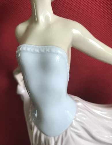 Vintage Lladro ~ DANCER #5050 ~ Fine Porcelain Figurine 12” ~ Vicente Martínez - Picture 6 of 9