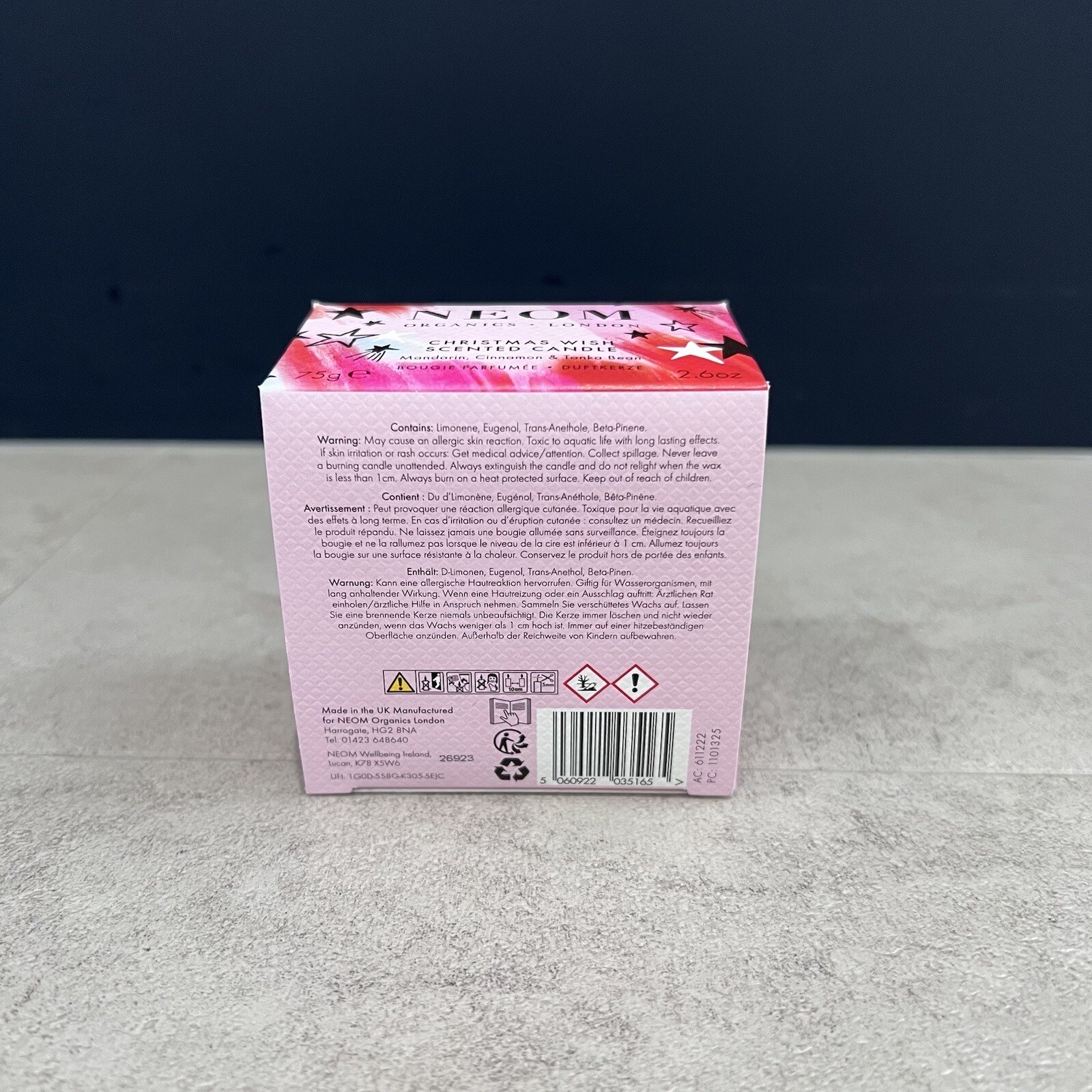 Neom London Christmas Wish Scented Candle Mandarin Cinnamon Tonka Bean