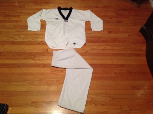 Vintage Adidas White Belt Karate Uniform Youth Size 5 - Picture 1 of 1