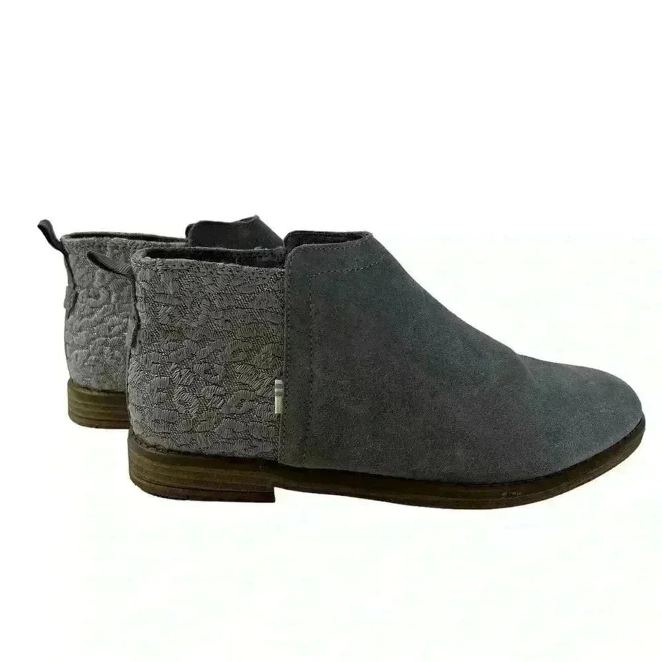 Botín de gamuza TOMS clásico para niñas jóvenes Deia sin cordones acero-gris Foto 3 de 4