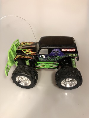 monster jam 12 volt grave digger