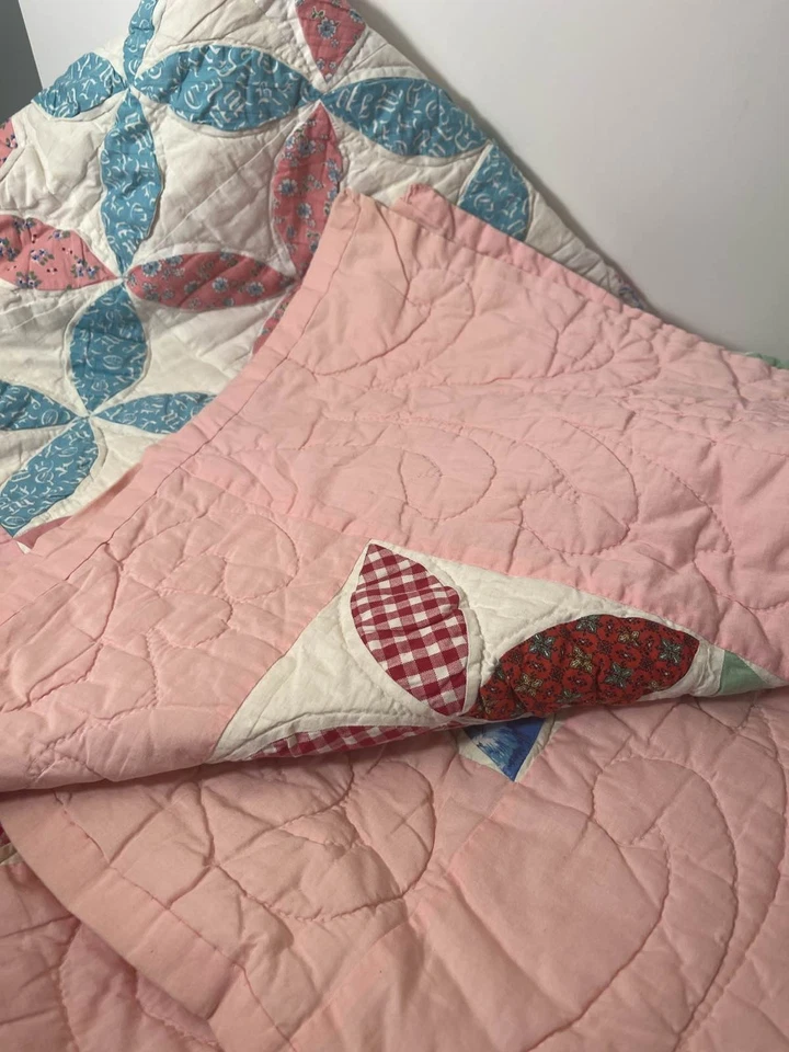 Edredón acolchado a mano con cáscara de naranja rosa azul floral retazos estilo cottagecore Foto 2 de 4