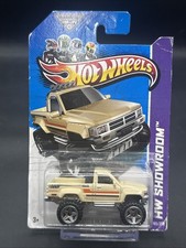2013 Hot Wheels Showroom 1987 TOYOTA PICKUP TRUCK brown orange 165/250 very nice
