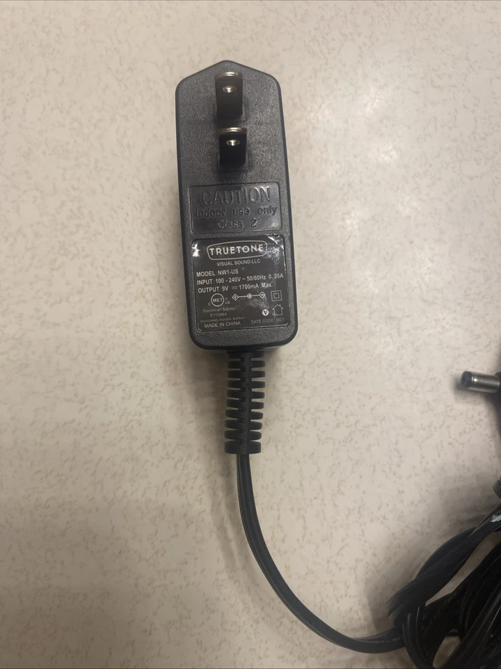 Adaptador de corriente Truetone 1 punto Nw1-us 9v para pedales de guitarra - usado, funciona muy bien Foto 2 de 4