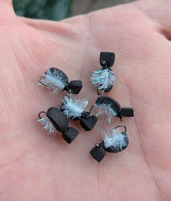 6 x BLACK FOAM BEETLES Stillwater Forellen Fliegen Größe 12 HAKEN