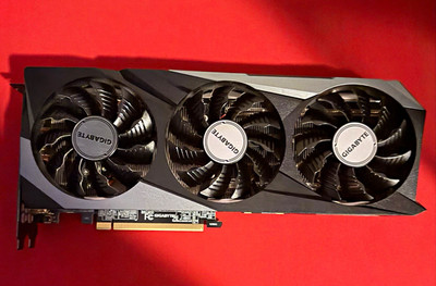GIGABYTE NVIDIA GeForce RTX Triple Fan PCIe x16 Graphics Card Multi-Monitor