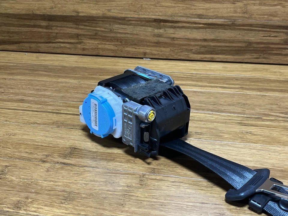 Audi S5 2010-2017 convertible cinturón de seguridad delantero derecho retractor negro OEM Foto 3 de 4