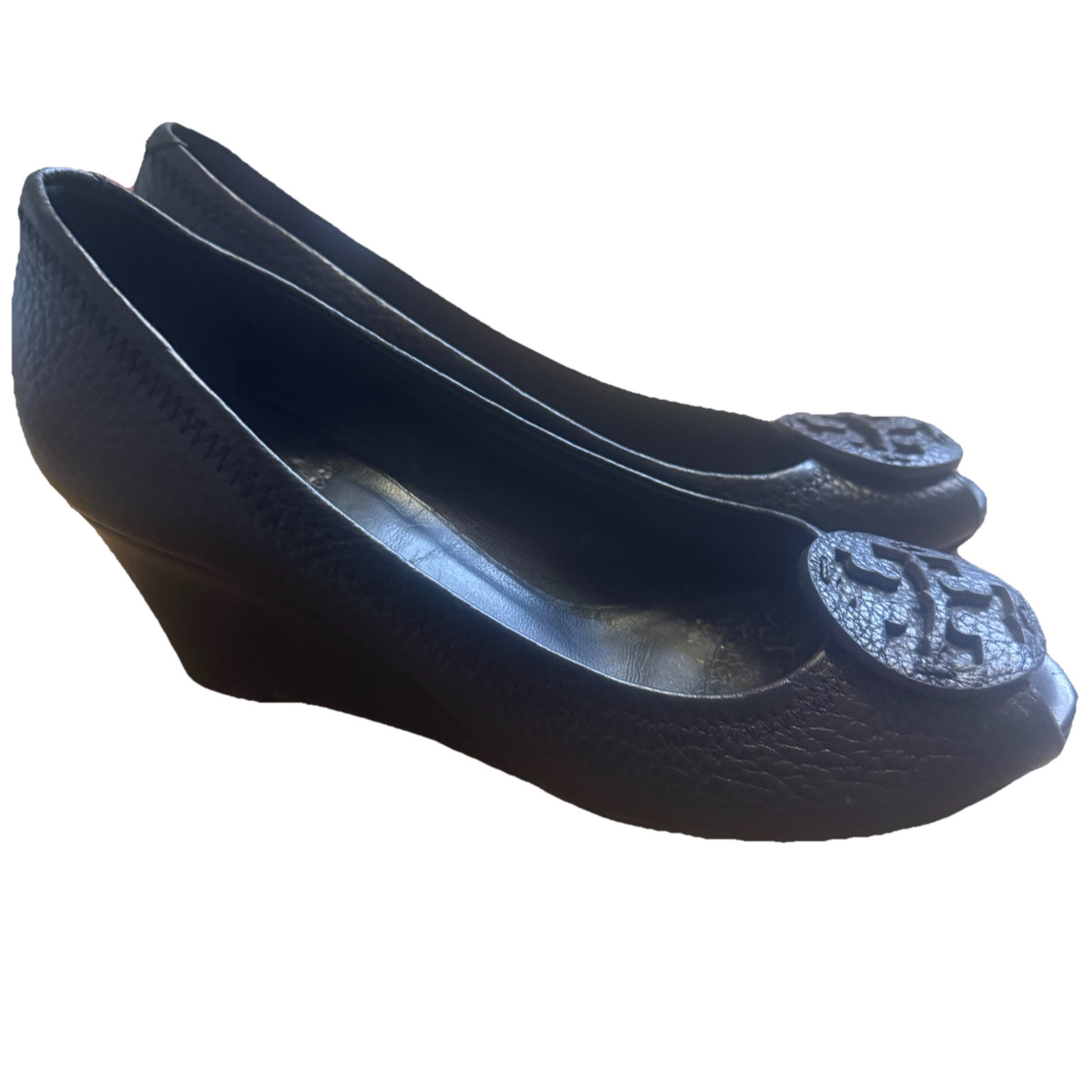Tory Burch Womens Slip On Wedge Heel Logo Peep Toe Pumps Black Leather Sz 6 a25 thumbnail 2