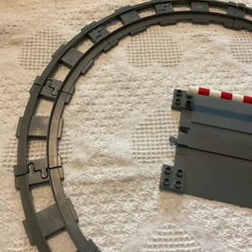 15 Piece Lego Duplo Thomas The Train 12 Curved Track Car Crossing Base & Gate