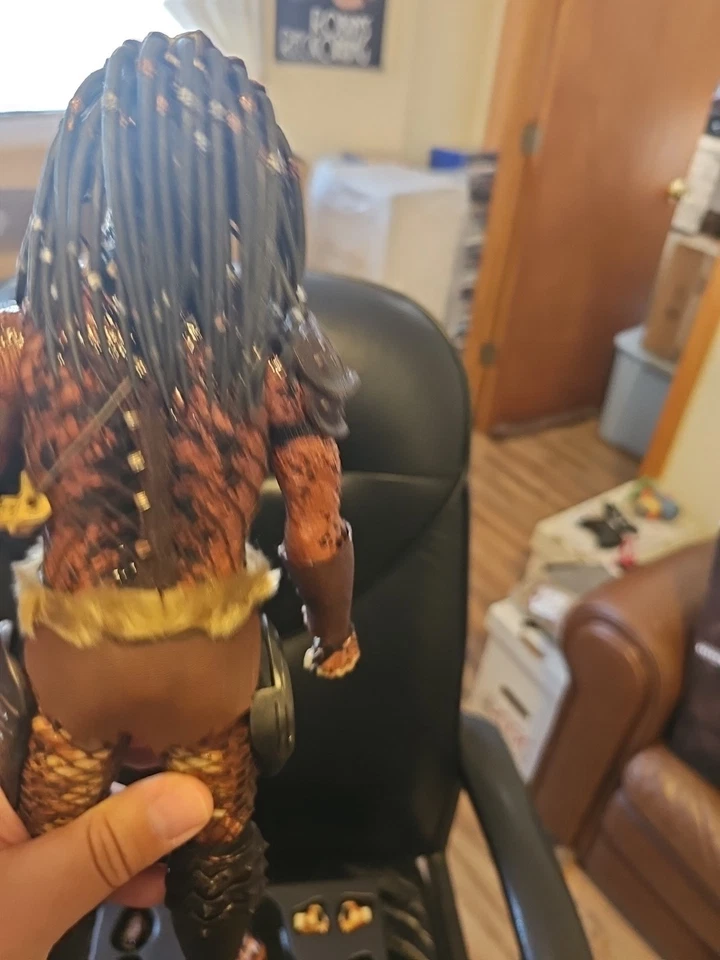 Hot Toys MMS154 1/6 Scale MMS154 SHADOW PREDATOR Action Figure NEW - Image 2 of 4