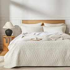 Full/Queen Quilt Set, Boho Style in a Solid Color, Cream Lightweight Microfiber