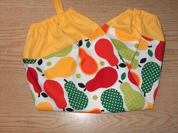 Soporte/dispensador de bolsa de plástico hecho a mano ~ PERAS DE COLORES 19" Foto 2 de 2