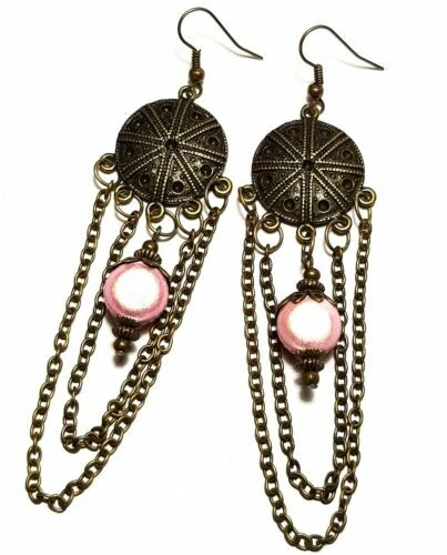 Orecchini di bigiotteria in resina