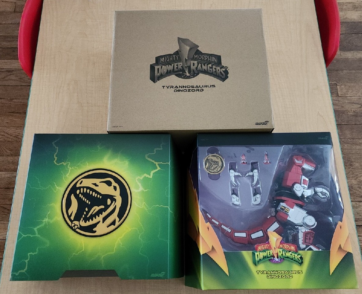 POWER RANGERS Figurine Ultimates Tyrannosaurus Dinozord Super7
