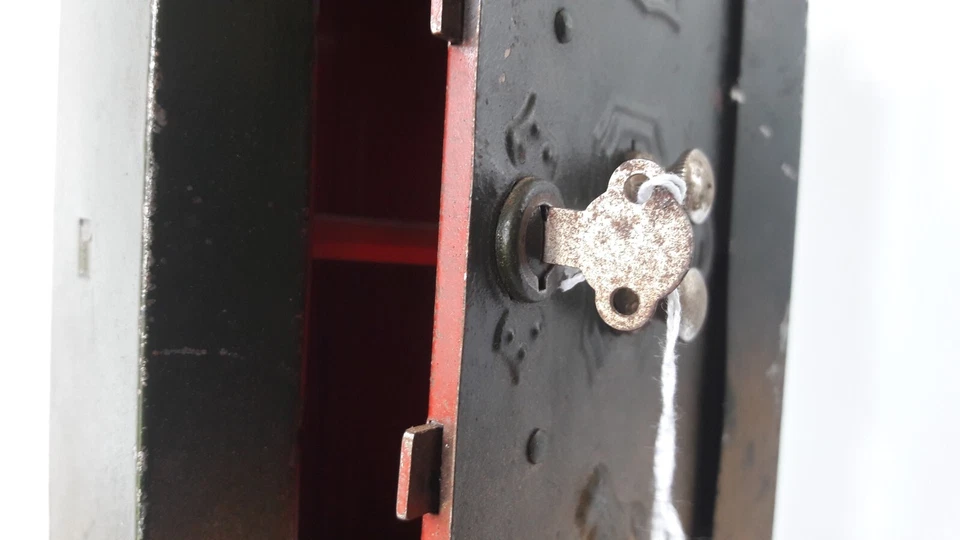 JOUET TOLE TIRELIRE JEP UNIS FRANCE COFFRE FORT SGDG COMBINAISONS ET CLE BE - Photo 3/4