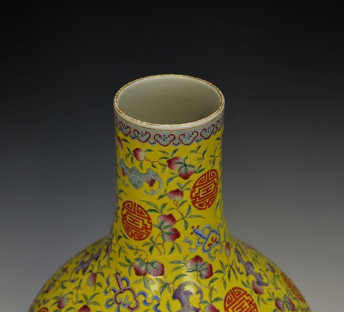 Imperial Chinese Qing Tongzhi MK Fencai Longevity Chestnut Form Porcelain Vase - Picture 5 of 12