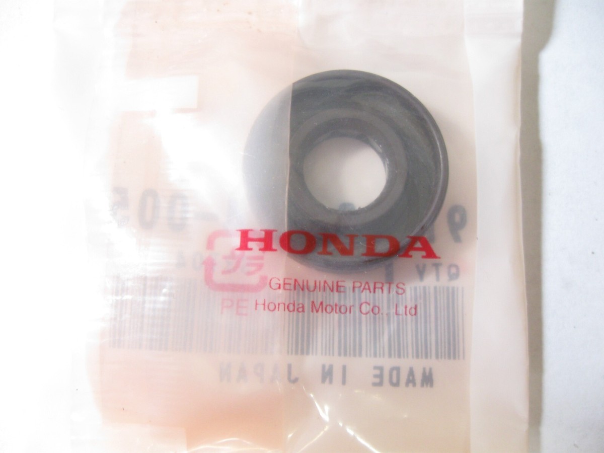 y n.*˚ HONDA TRX300 TRX350 ATC250 ATC350 NOS OEM 13X28X7 OIL SEAL 91203