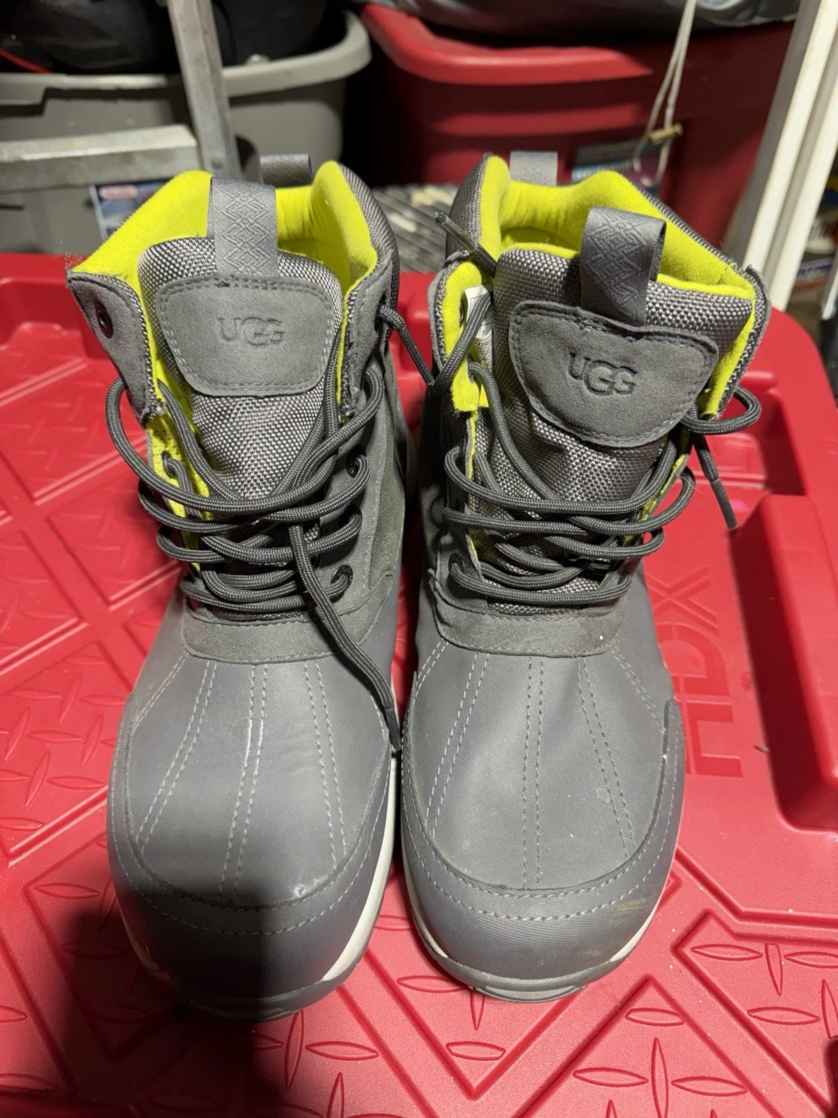 UGG Emmett Duck Boots Size 10 (0913)