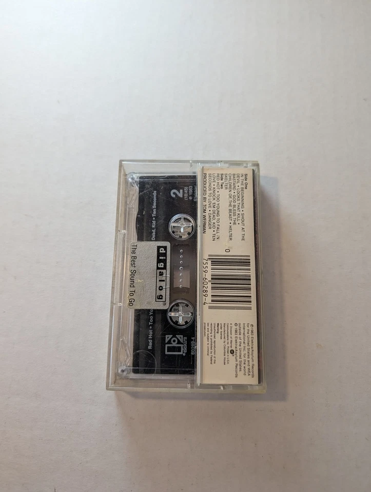 Mötley Crüe Shout at the Devil Cassette 1983 Elektra Asylum Foto 3 de 3