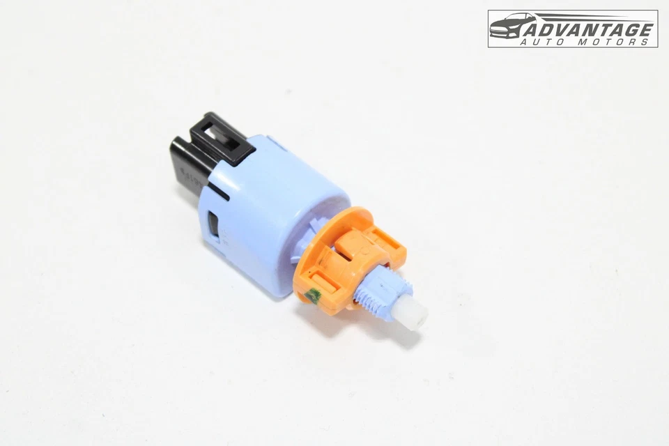 2022-2024 MITSUBISHI MIRAGE FRONT FLOOR BRAKE STOP PEDAL LIGHT SWITCH SENSOR OEM - Image 3 of 4