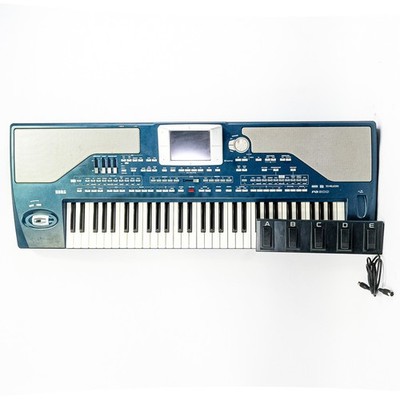 Korg Pa800 61-Key Arranger Keyboard w/ EC5 Controller & Gator Gig Bag
