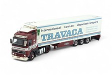 Tekno Volvo Travaca Volvo Fh12 Globetrotter + 3-assige Koeloplegger 1:50 85998