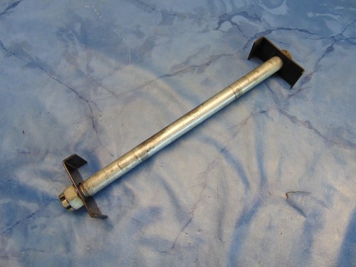 Kawasaki ZR 7 / ZR 750F Hinterradachse / Achse hinten