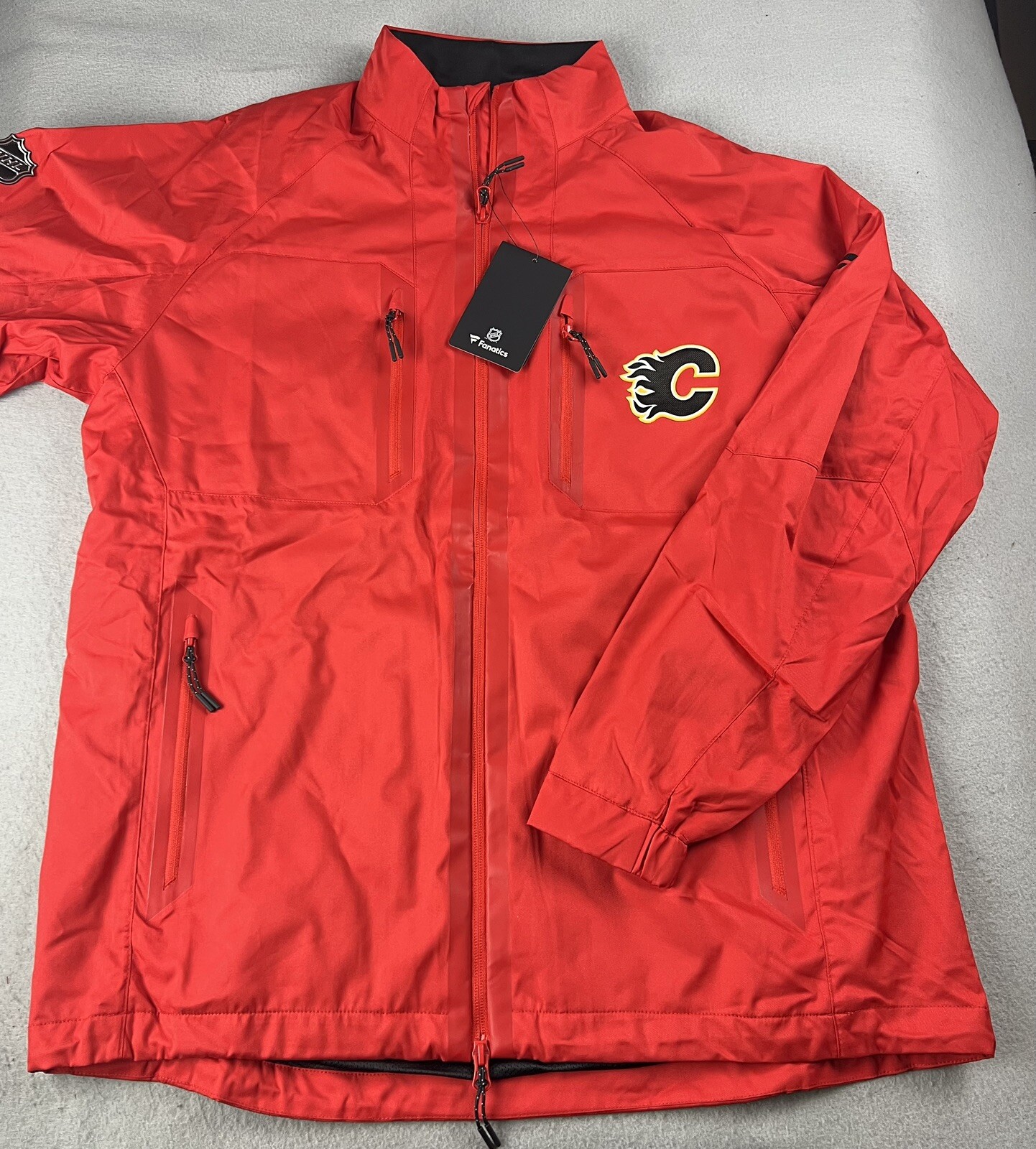 FANATICS NHL Calgary Flames Men’s Windbreaker Jacket Sz Medium Red Full Zip NWT