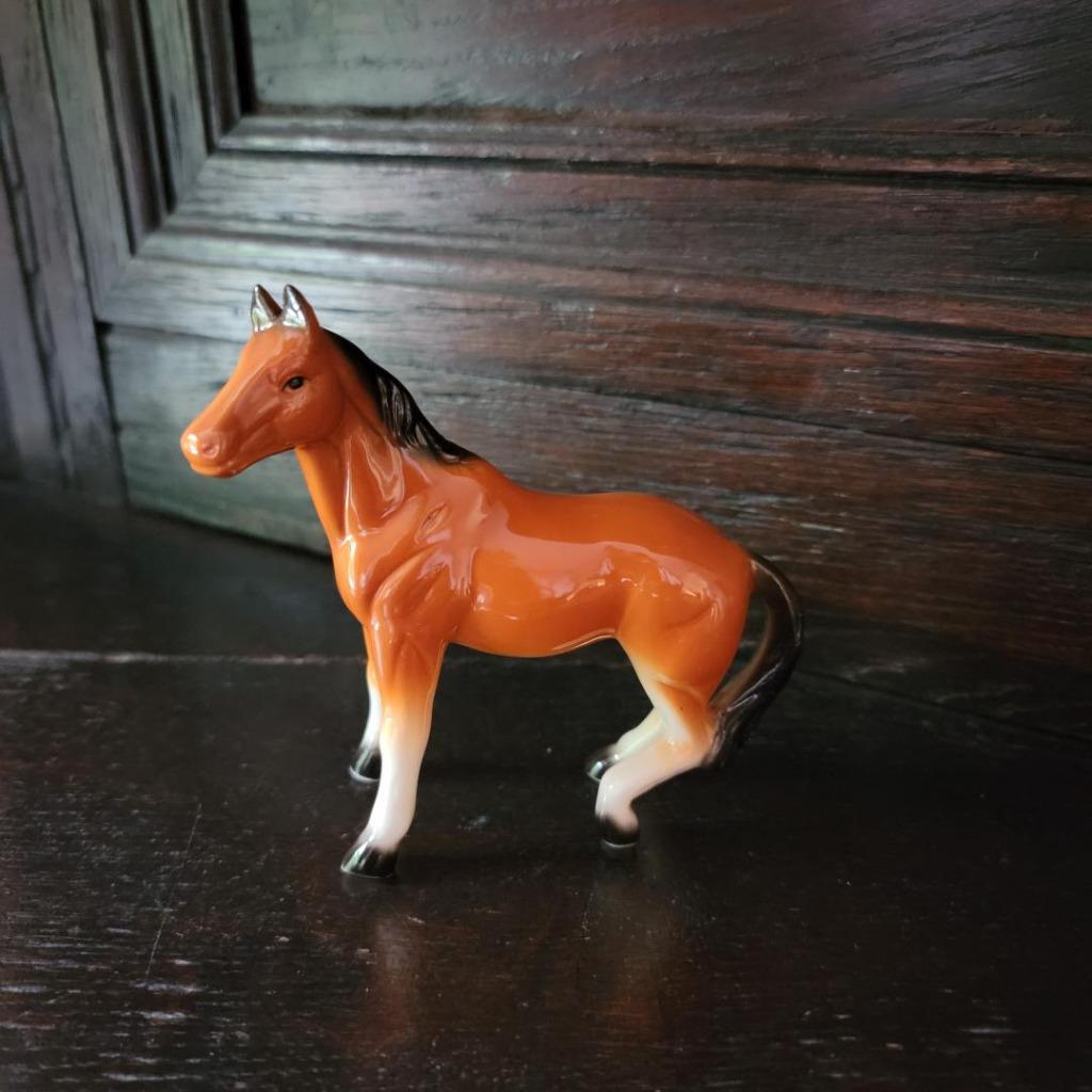 Small Vintage Porcelain Horse Pony Figurine Great Condition