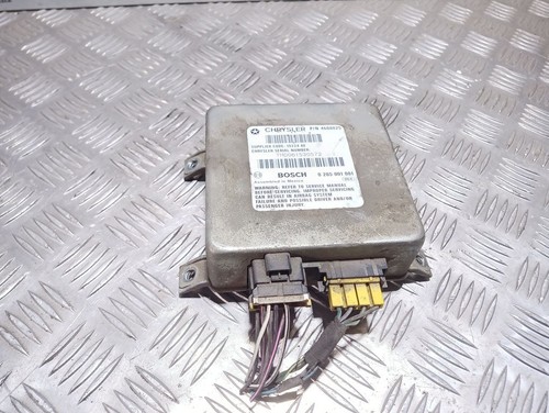 Chrysler Grand Voyager II 1997 Airbagsteuergerät 4688025 UST78947
