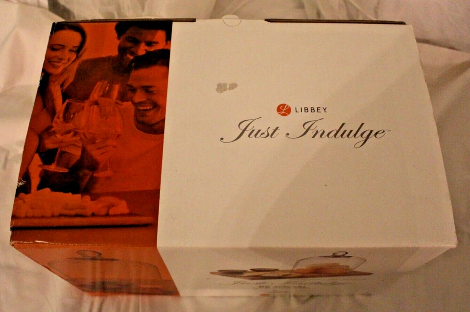 Libbey 5-Piece Cheese Board Serving Set: Glass Dome, Wood Server, Knife & Bowls - Image 2 of 4